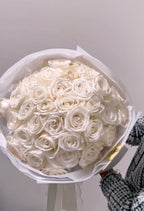 Сlassic White Roses
